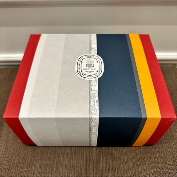 Authentic Diptyque gift box with sleeve - Picture 2 of 10